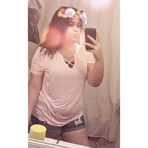 Meet your Posher, Halona